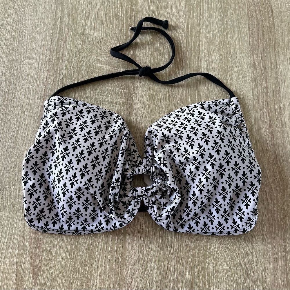 NWOT … OLD NAVY “Size: XL” Swimsuit Top